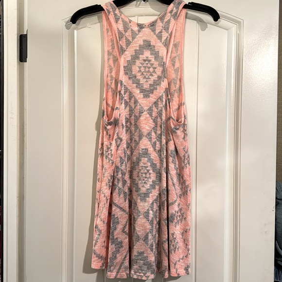 NWT Razorback Top - Picture 2 of 2